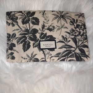 Gucci beauty bag